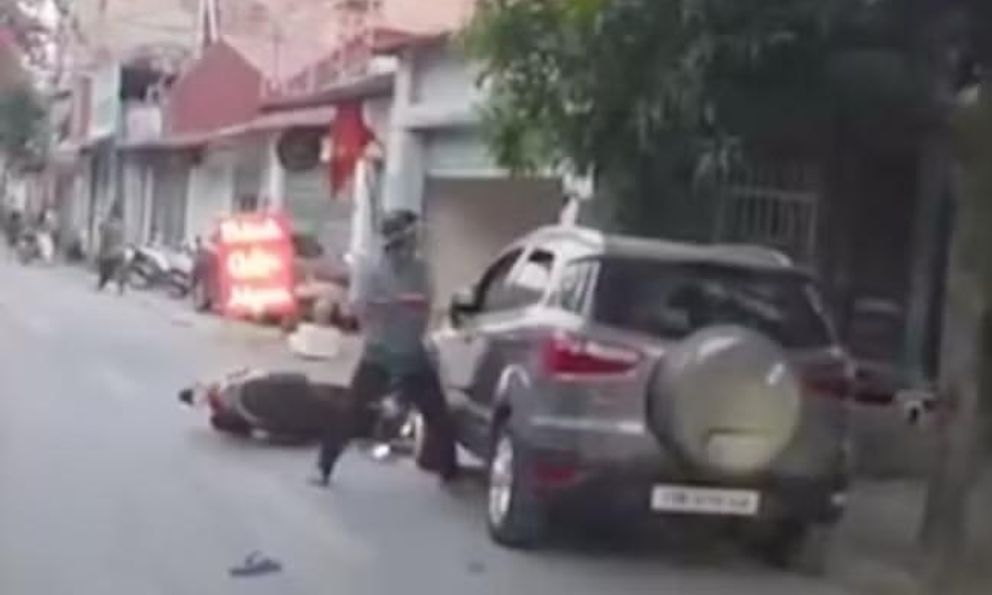 Diễn biến mới vụ người đàn ông bị đâm tử vong trong ô tô ở Hà Nội