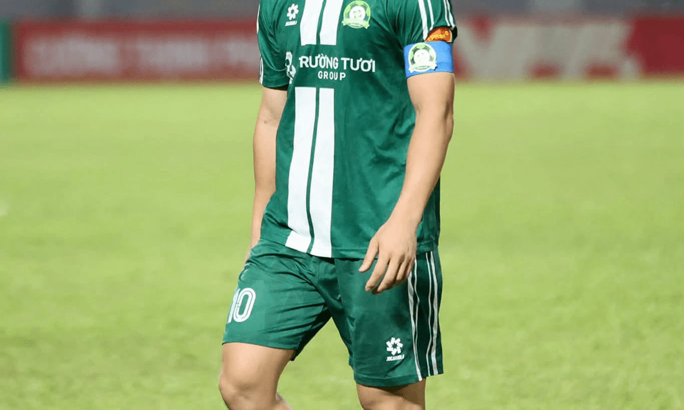 CLB lập hai 2 kỷ lục tệ nhất V.League, HLV muốn từ chức và ký ức buồn của Công Phượng
