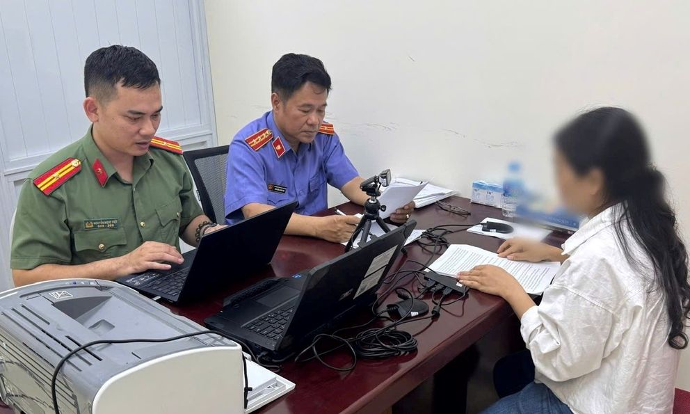 Điều tra hơn 20 tỷ của doanh nghiệp, công an khởi tố nữ giám đốc SN 1973