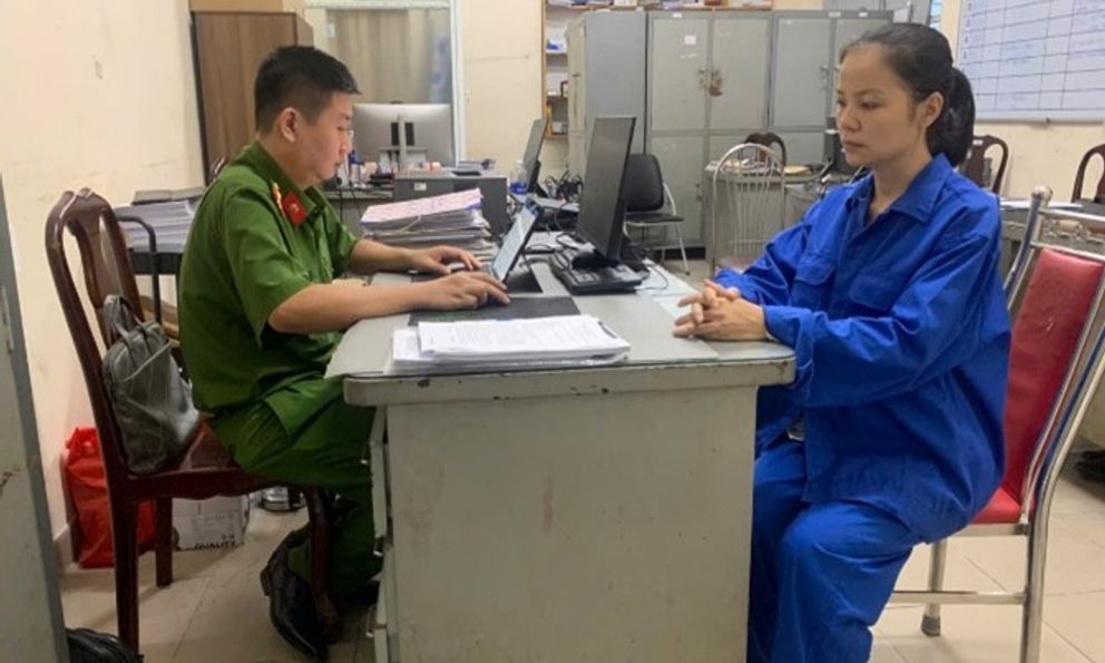 Công an đồng loạt khám xét 3 địa điểm kinh doanh: Khởi tố Đinh Thị Hiền Vy và em ruột