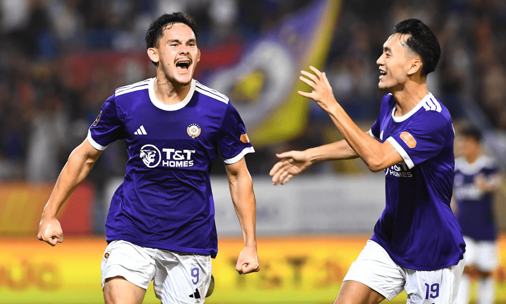 Việt kiều châu Âu bùng nổ ở V.League: Có quốc tịch Việt Nam chưa? Còn đủ tuổi đá SEA Games không?