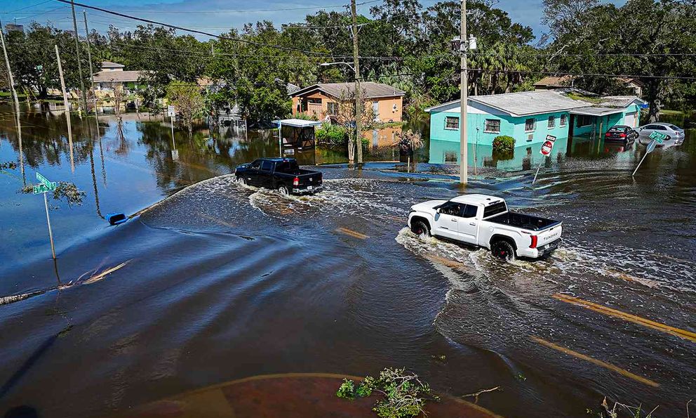 Tình cảnh Florida 1 tuần sau bão Milton, nơi triệu người sống giữa thành phố ngập nước 