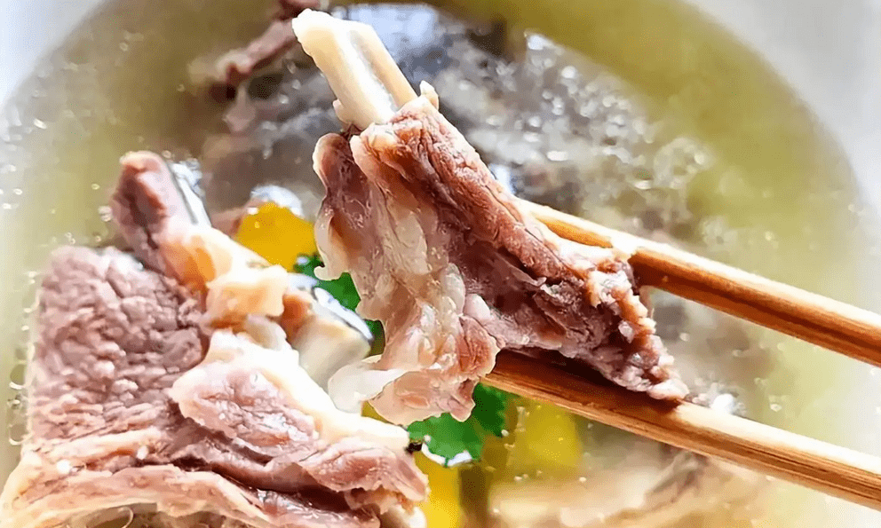 Ngại ăn mấy, sau 40 tuổi cũng nên chăm dùng 3 loại thịt này 2 lần/tuần giúp bổ sung dinh dưỡng, dưỡng nhan và kéo dài tuổi thọ