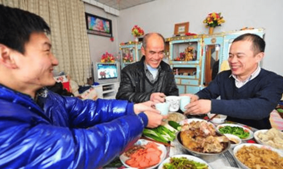 Bác sĩ cảnh báo 10 vấn đề sức khỏe thường gặp trong dịp Tết