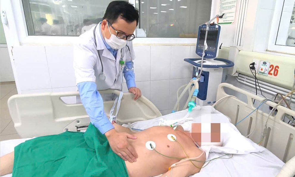 Cụ ông bị ho nhiều, khó thở, mệt mỏi, sốt kéo dài, đi bệnh viện phát hiện giun lươn lan tỏa khắp cơ thể