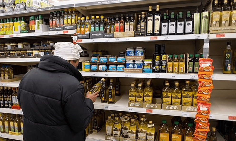 Bác sĩ cảnh báo loại dầu ăn hàng triệu người sử dụng có liên quan đến ung thư vú ác tính