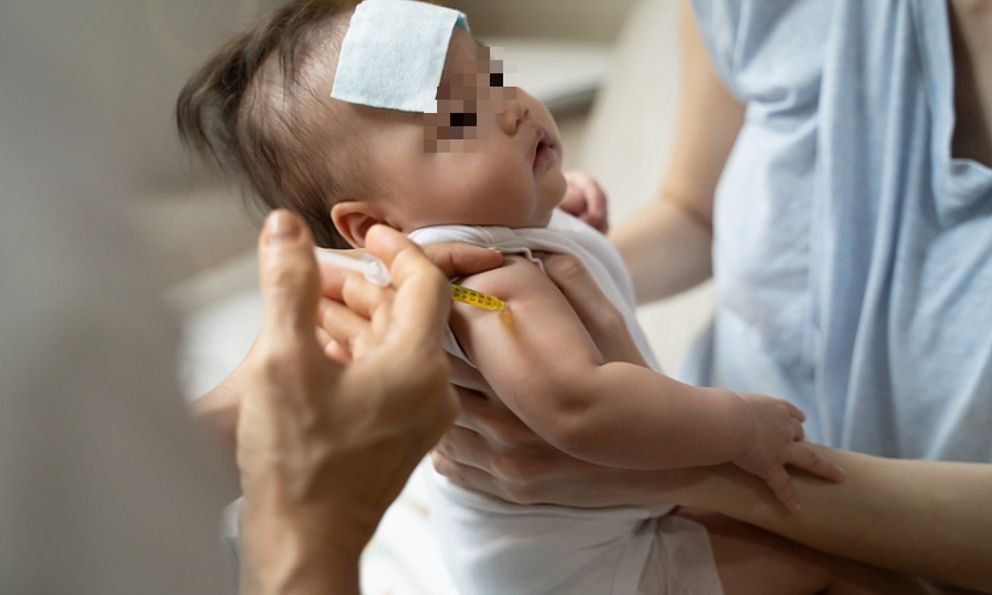 Khoảng cách tối đa giữa mũi 1 và mũi 2 vắc xin sởi là bao lâu, trẻ tiêm trễ có sao không?