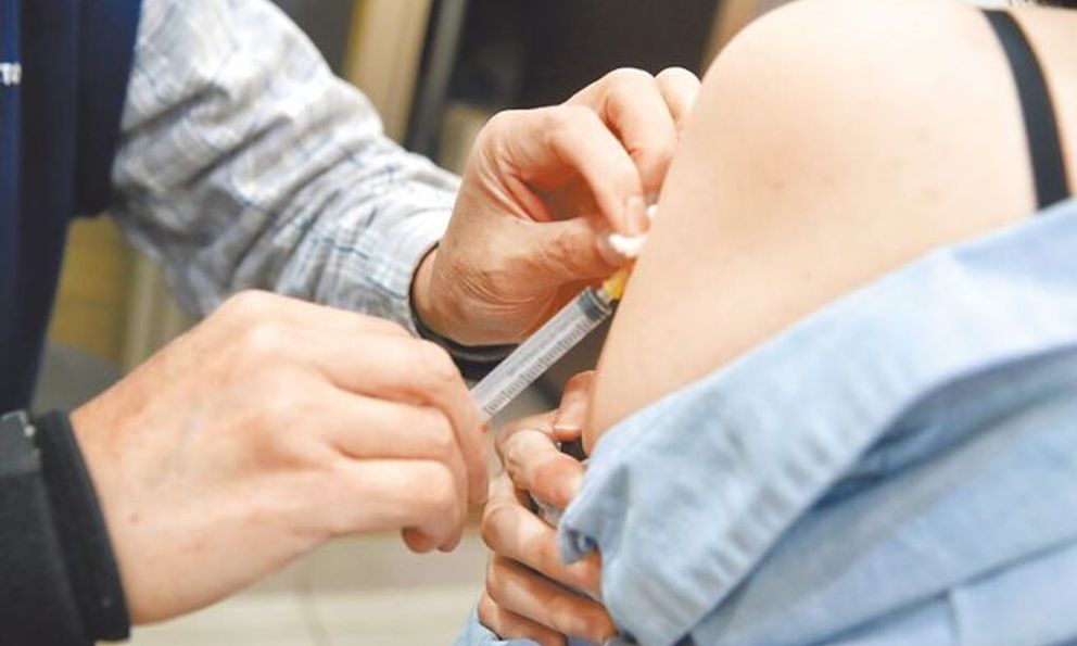 Tiêm thêm mũi 3 vắc xin sởi có bị 