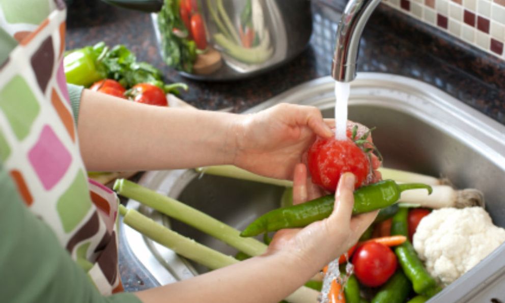 7 sai lầm khi rửa rau củ càng rửa càng bẩn, “rửa trôi” hết dinh dưỡng lúc nào không hay