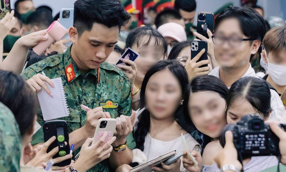 Xin hãy để Hiệp được làm một người lính, không phải một ngôi sao