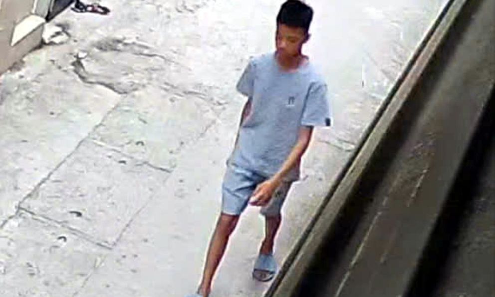 Tìm thấy nam sinh 15 tuổi ở Hà Nội bỏ nhà đi sau khi đã tiêu hết tiền rồi lang thang