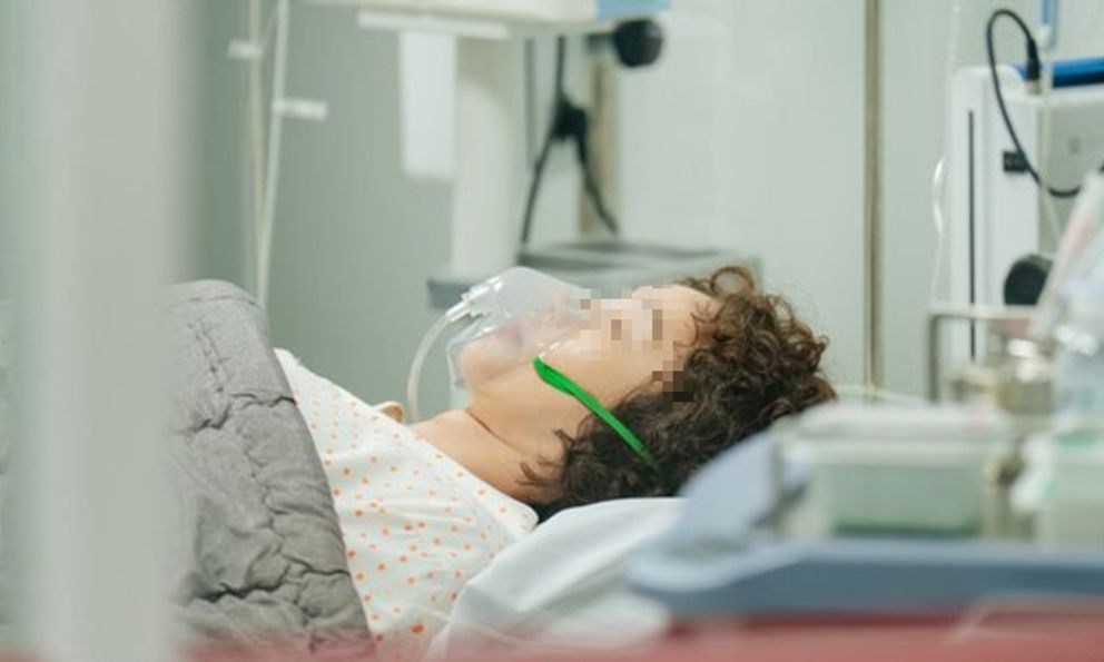 Người phụ nữ tiểu ra máu dù thận rất khỏe, không ngờ khối u “khổng lồ” ẩn nấp ở ngay đây