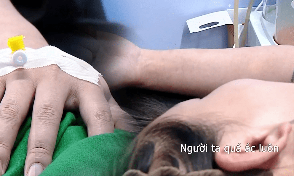 Hà Nội: Đang hút mỡ thì công an ập vào, nữ bệnh nhân bàng hoàng khi biết “bác sĩ” từng là… công nhân đóng gạch