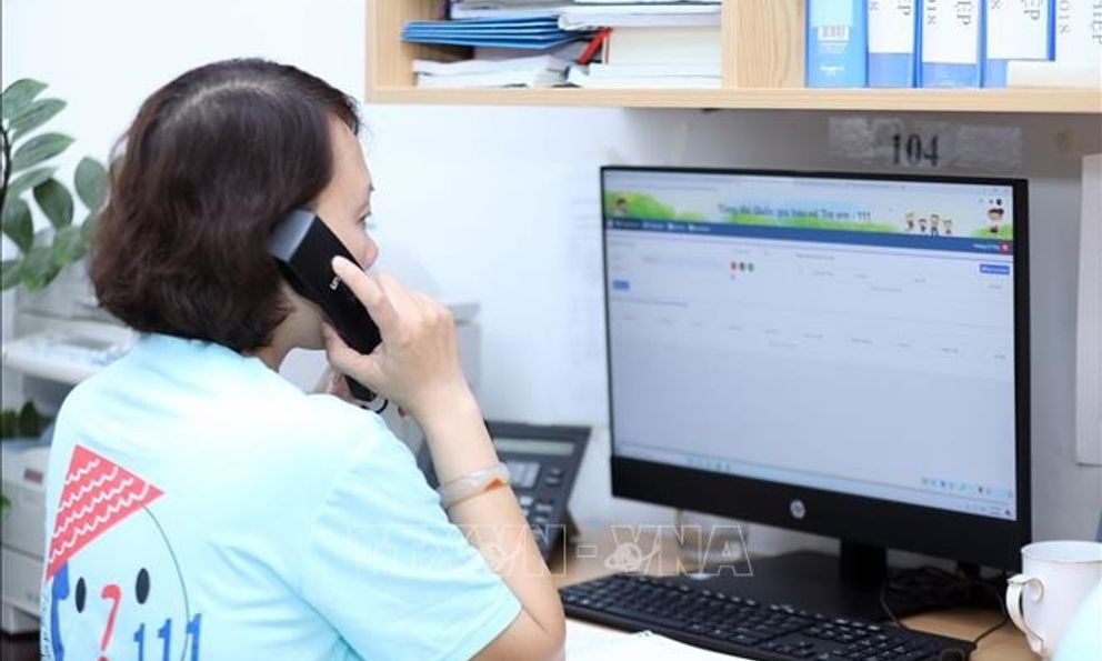 Từ vụ bé gái 3 tháng tuổi bị xâm hại: Gọi ngay số điện thoại này để tố giác hành vi!
