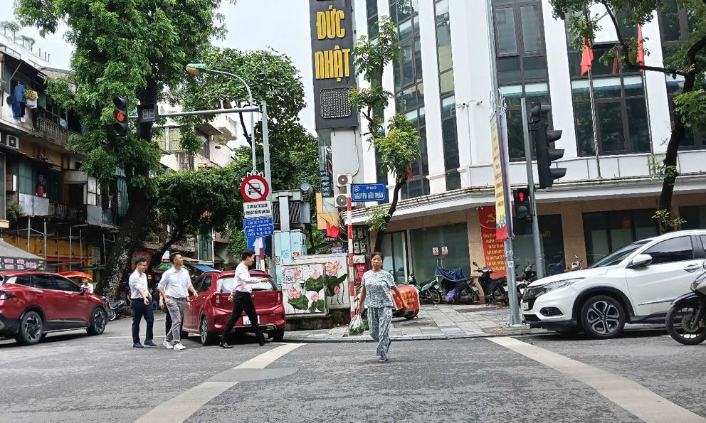 Đoàn du khách tố bị tài xế taxi 