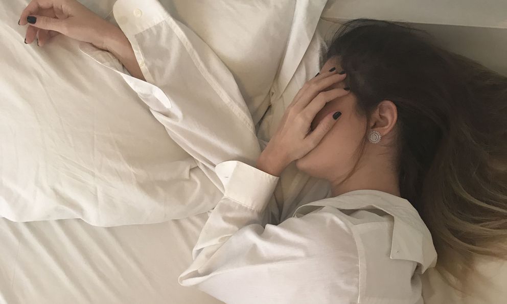 Đồ vật cấm kỵ đặt đầu giường khi ngủ nếu không muốn rước họa vào thân
