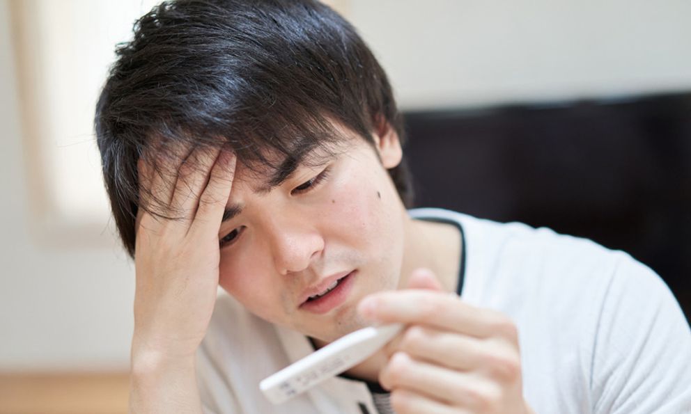 Có nên tiêm vắc xin HPV khi đang sốt, ho, trong người mệt mỏi?