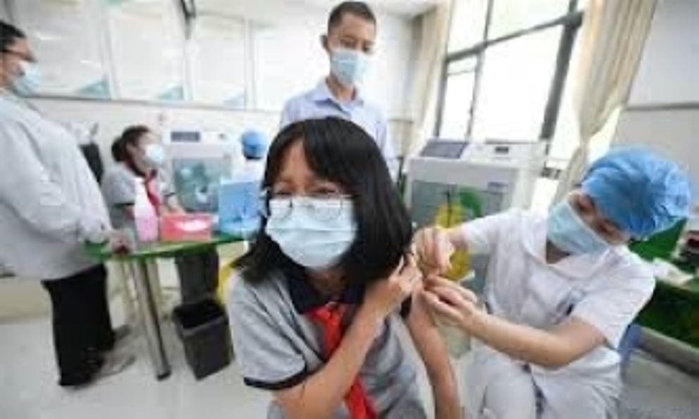 Khi nào nữ giới chưa đủ 15 tuổi vẫn cần tiêm 3 mũi vắc xin HPV?