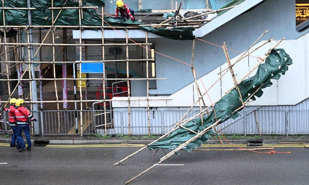 Bão Wipha đổ bộ vào Trung Quốc, hàng trăm ngàn người phải sơ tán: Những clip cho thấy sức tàn phá