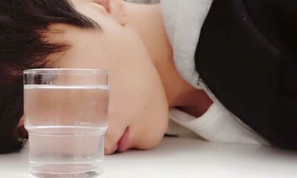 SOS với kiểu uống nước HỦY HOẠI tim và thận, nguy hiểm tính mạng nhưng rất nhiều người tưởng tốt!