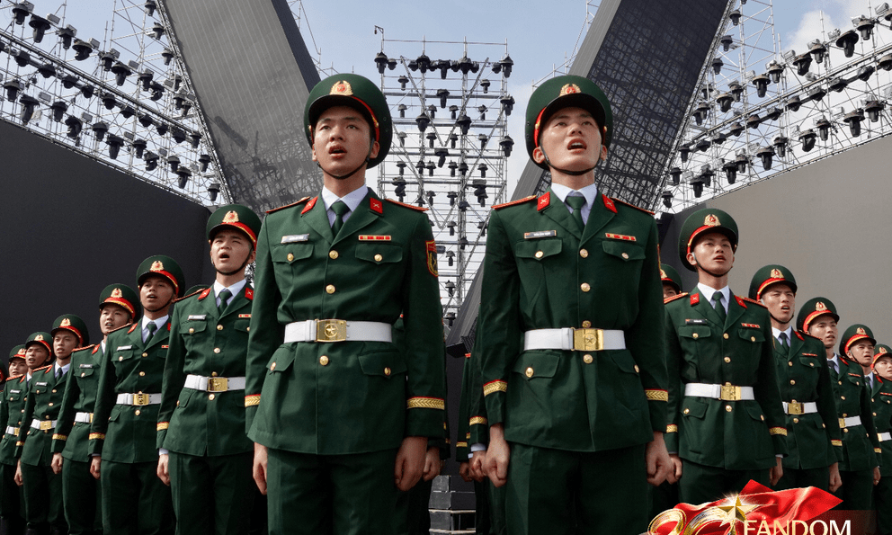 Tuyệt đối điện ảnh: Đội hình từng duyệt binh tại Matxcơva luyện tập cho concert Quốc gia tại Mỹ Đình