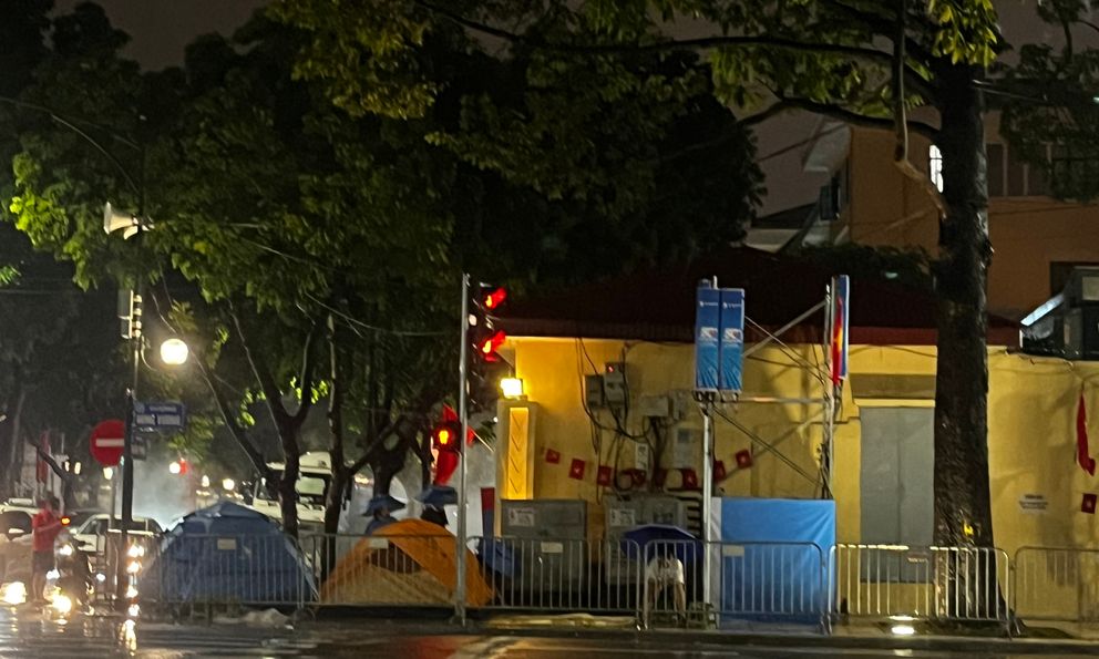 Lý do khó tin từ những người cắm trại giữ 
