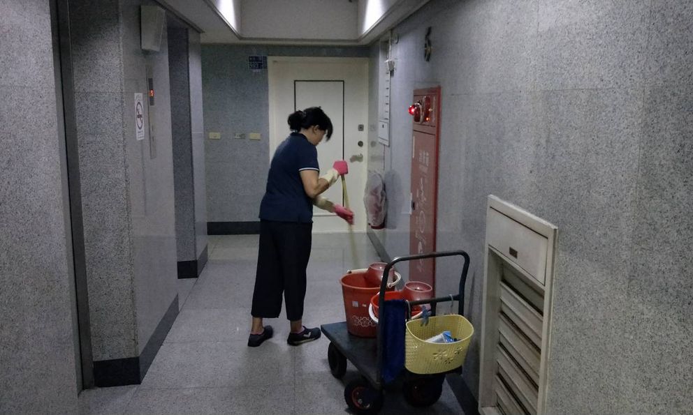 Cơn sốt ứng tuyển vào làm nhân viên vệ sinh tại một siêu thị: 132.000 người đăng ký, hệ thống nộp đơn tắc nghẽn, tỷ lệ đỗ chỉ 0,7%