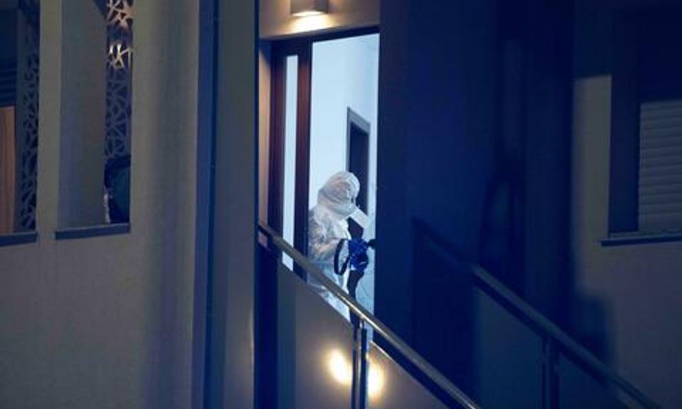 Nữ người mẫu nổi tiếng bị bạn trai sát hại bằng 24 nhát dao tại ban công