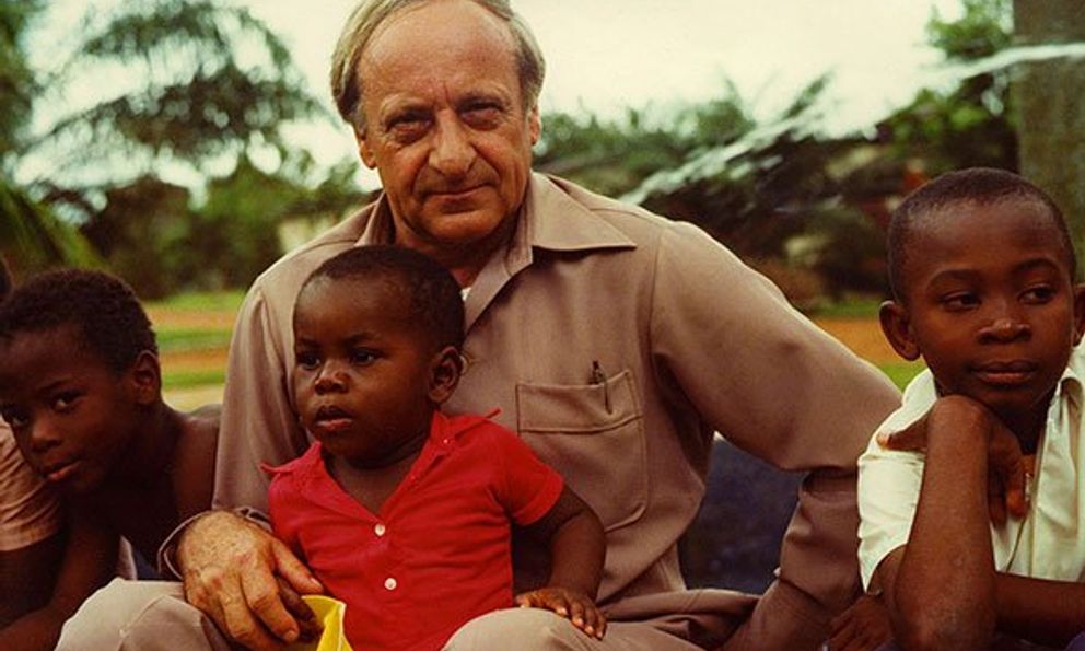 Sốc: Người sáng lập Làng trẻ em SOS lạm dụng trẻ em