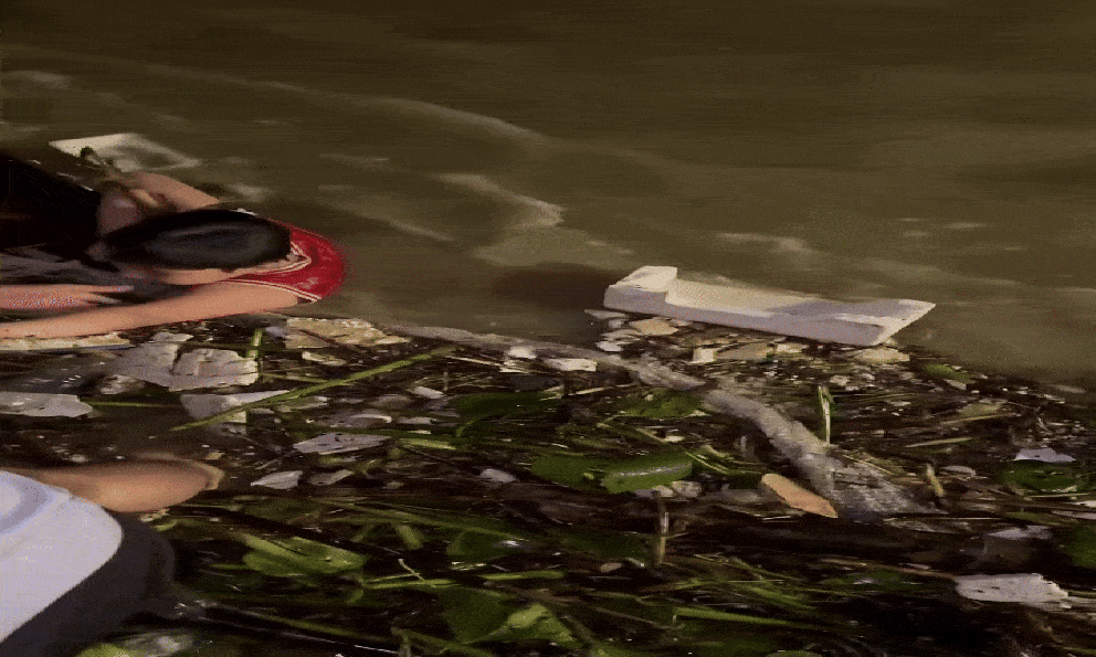 Đà Nẵng: Bé trai được cứu sống khi đang lênh đênh trên sông Hàn, khoảnh khắc khiến tất cả vỡ òa