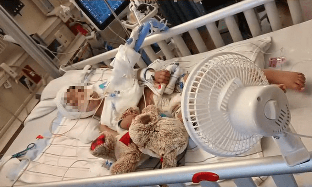 Bé trai 2 tuổi tử vong chỉ vì bác sĩ... kê đơn thuốc thiếu 1 dấu phẩy