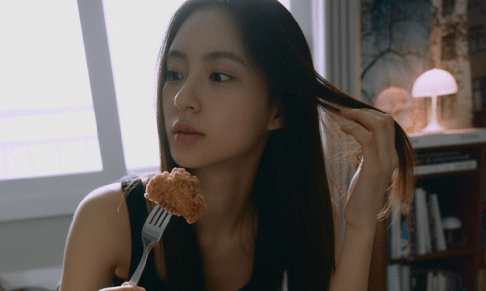 4 kiểu ăn uống khiến “gội thuốc tiên” tóc vẫn rụng lả tả: Rất nhiều chị em Việt thường mắc