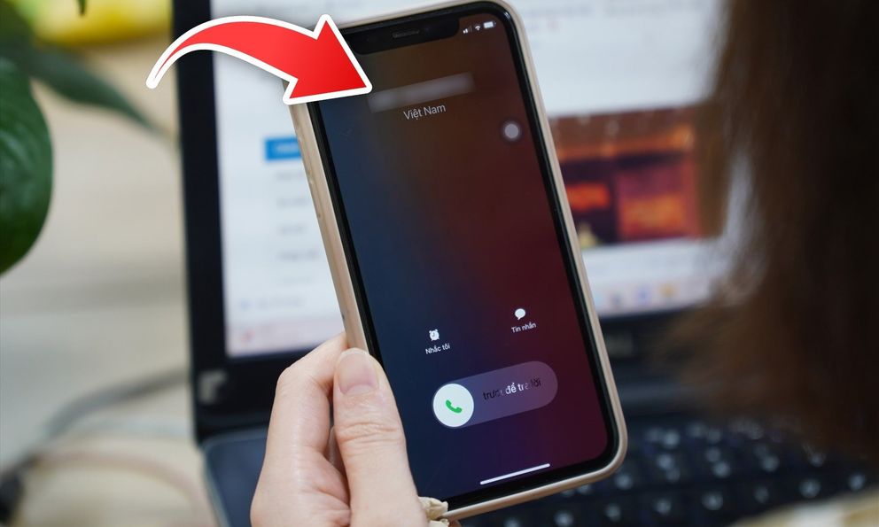 Điện thoại trên tay, tiền vẫn 