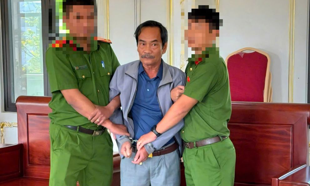 Bắt tạm giam Tổng Giám đốc Đinh Văn Hùng