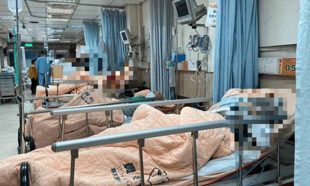 Cả nhà 3 người nhập viện vì sốt cao, choáng ngất, xét nghiệm dương tính với 1 bệnh đang vào mùa