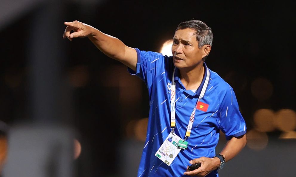 Tuyển Việt Nam thắng đậm 7-0 Malaysia, HLV Mai Đức Chung vẫn mong có thêm bàn thắng 