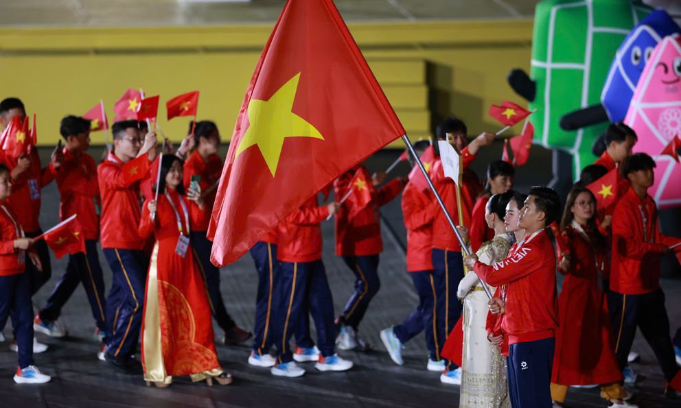 Ảnh: Toàn cảnh khai mạc SEA Games 33, lá cờ tổ quốc Việt Nam tự hào tung bay trên đấu trường khu vực 