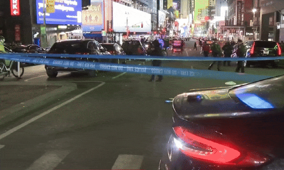 Clip: Nữ diễn viên nổi tiếng bị xe tông chết khi đang đi bộ trên đường