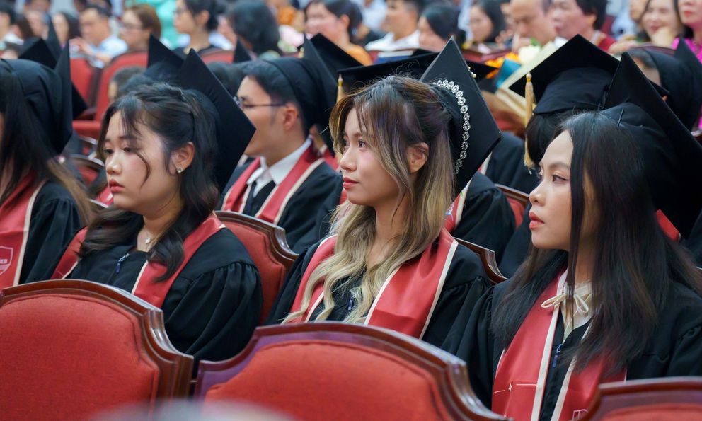 Ngành học có tỷ lệ việc làm cao nhất trường ĐH top đầu Việt Nam, sinh viên tốt nghiệp toàn làm công ty nước ngoài, thu nhập siêu khủng