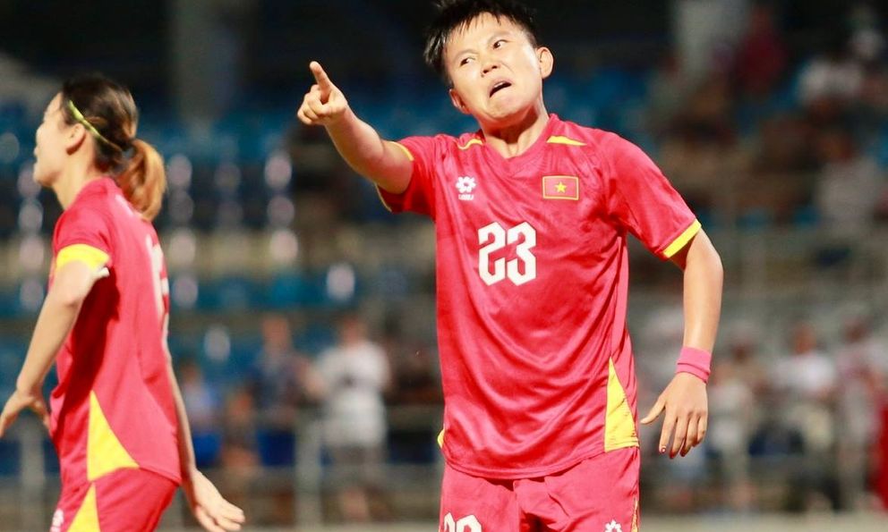 Phỏng vấn nóng trọng tài FIFA: 