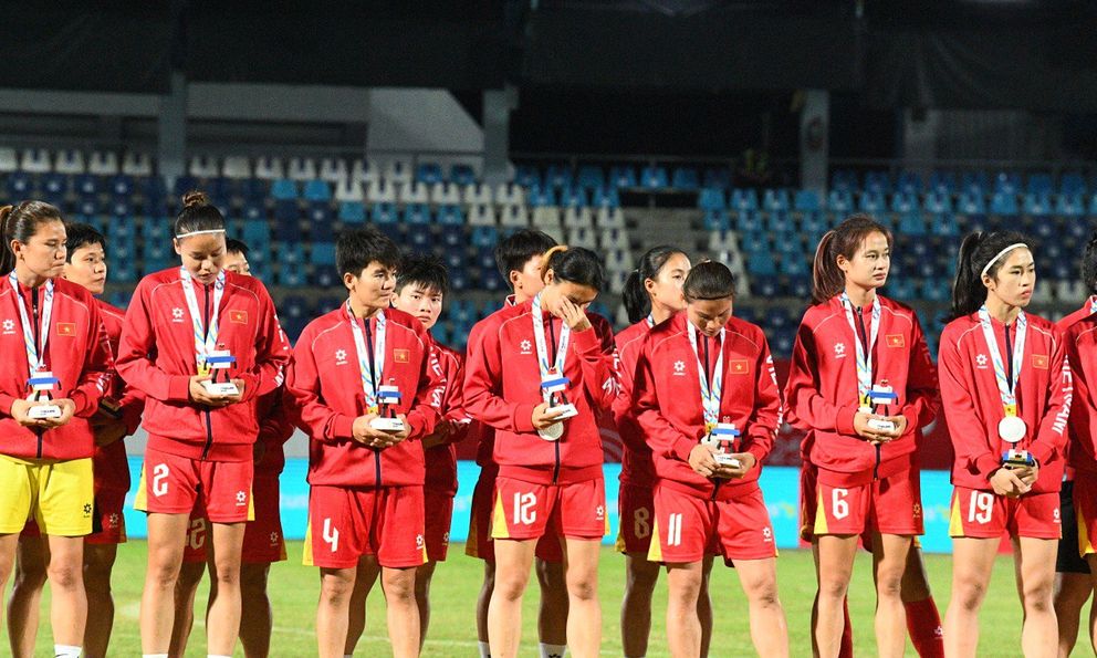 Đội tuyển nữ Việt Nam đã khóc rồi! 