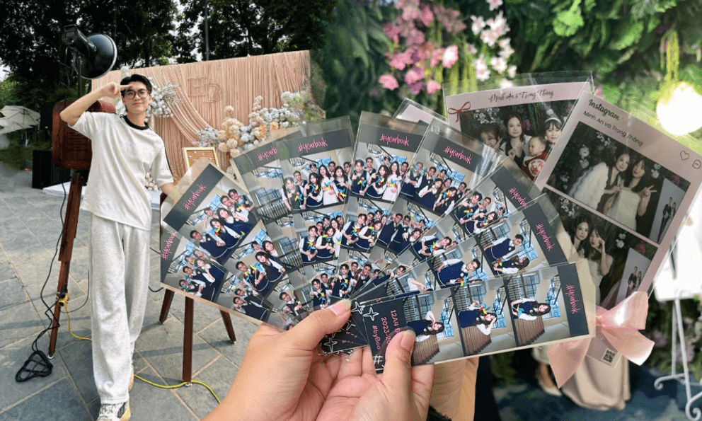 Kiếm 5 -7 triệu đồng/ đêm từ thuê máy photobooth lưu động trong đám cưới, tiệc cuối năm công ty
