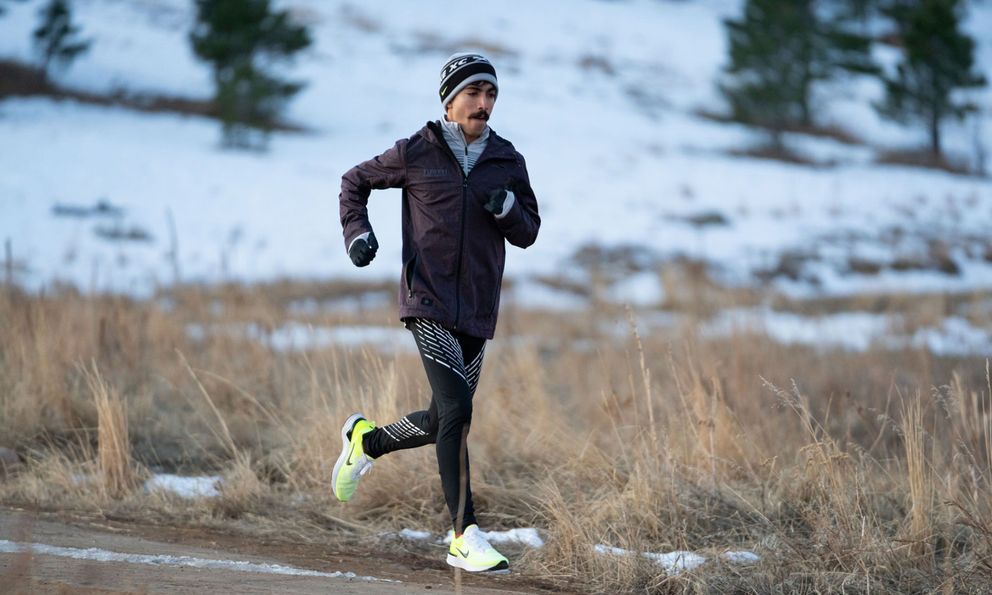 Bác sĩ chỉ kinh nghiệm đi bộ, chạy bộ tránh đột quỵ vào ngày rét đậm