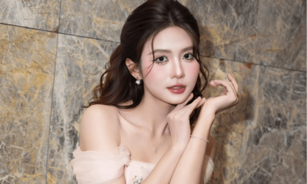 Nóng: Nữ diễn viên phim 