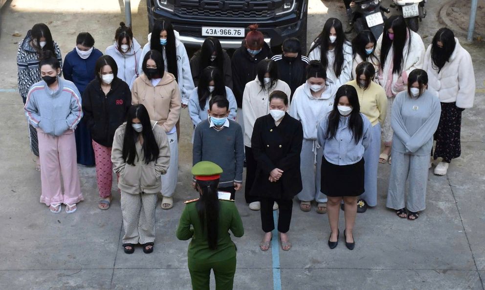 Phát hiện hàng chục nhân viên “chờ phục vụ” khách mua dâm tại khách sạn Mường Thanh và Samdi: Giá bán dâm theo các 