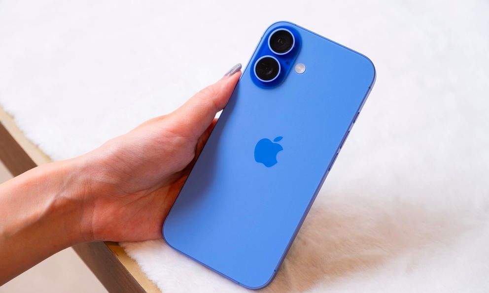 Chiếc iPhone đáng mua nhất dịp cận Tết, pin trâu ngang ngửa 17 Pro Max giá đang rẻ kỷ lục