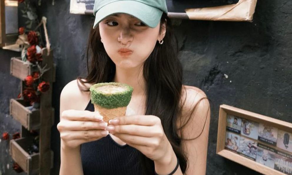 5 loại thực phẩm TỒI TỆ nhất cho da được bác sĩ phẫu thuật thẩm mỹ tiết lộ: Ăn ít thôi!