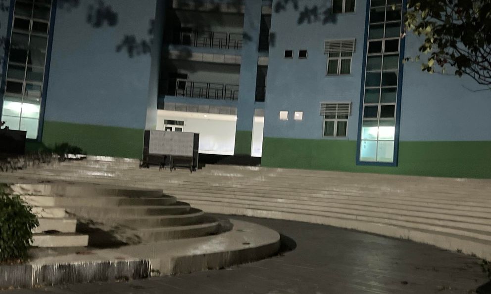 Nam sinh viên rơi từ tầng 8 tử vong trong khuôn viên trường đại học ở TP.HCM