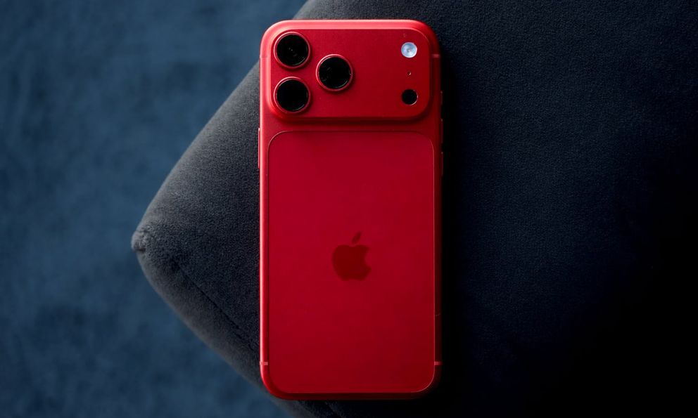 Hình ảnh hé lộ iPhone 18 Pro Max màu đỏ rượu vang