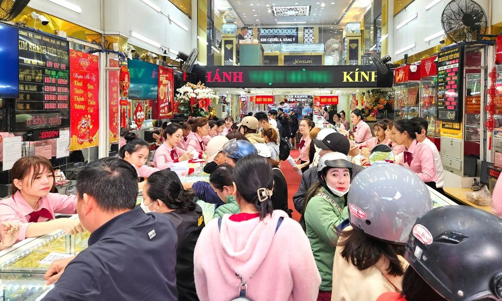 Cách mua vàng ngày vía Thần Tài nhanh, không cần xếp hàng